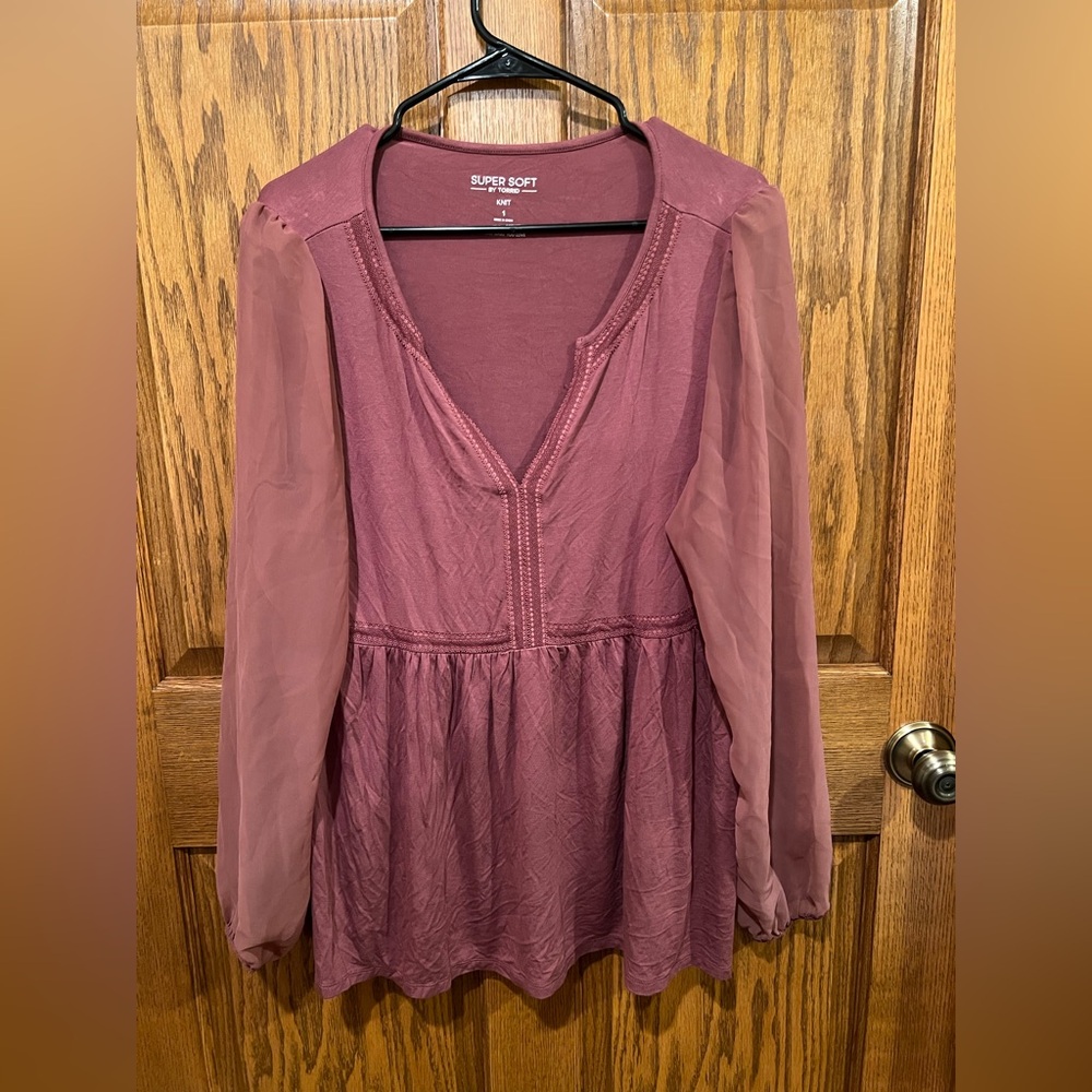 Torrid Babydoll Fabric Mix Super Soft Balloon Chiffon Sleeve Top